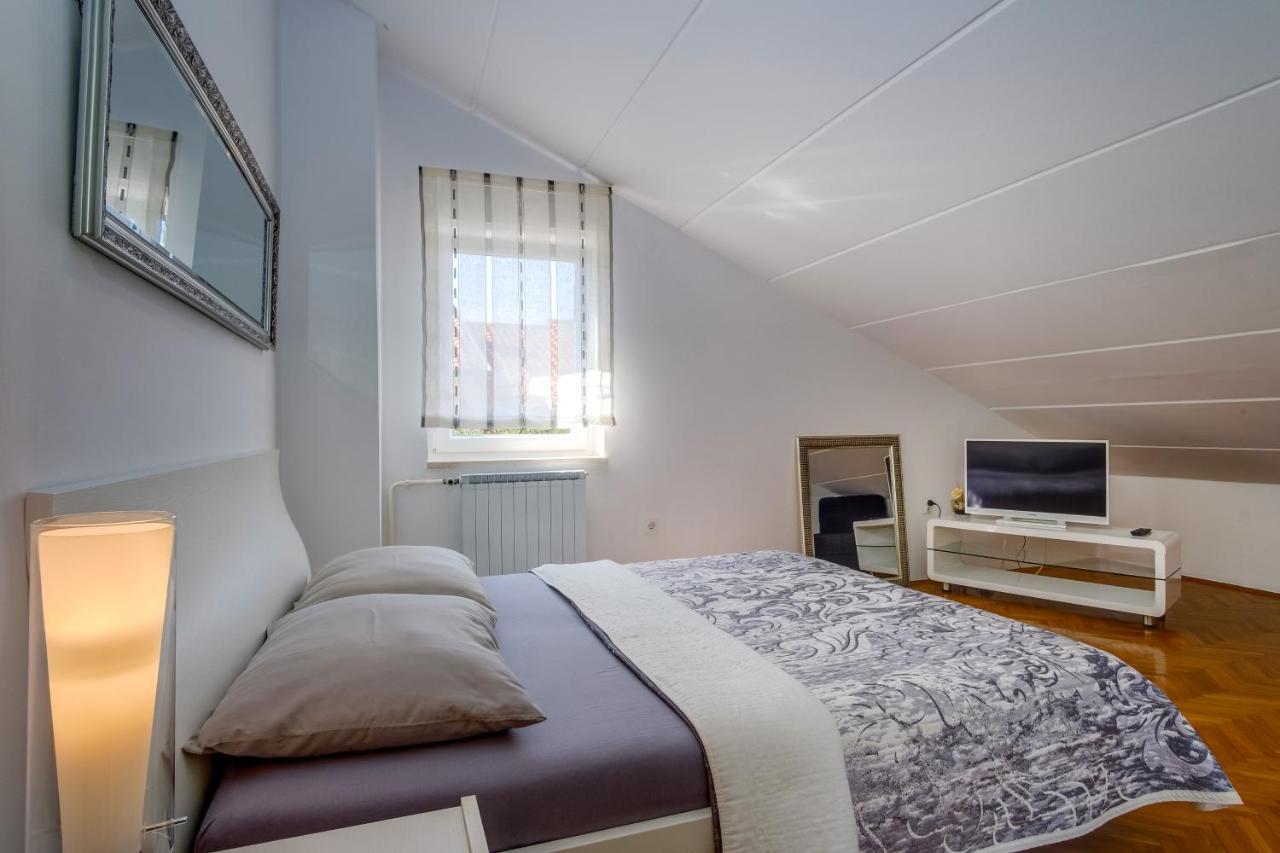 Leonida Apartamento Mali Lošinj Exterior foto